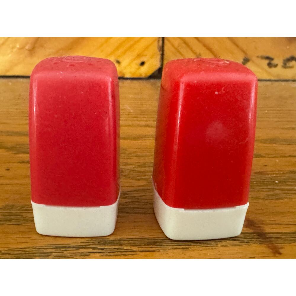 Vintage Red & White Food Stores Salt Pepper Shakers Plastic Advertising Set - Picture 10 of 10